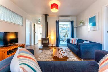 The Butterfly Bach - Surfdale Holiday Home