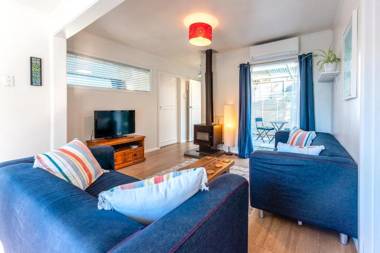 The Butterfly Bach - Surfdale Holiday Home