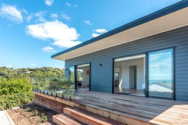 Marama Cottages with ocean views
