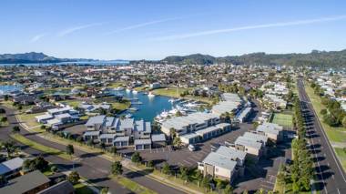 Sovereign Pier On The Waterways