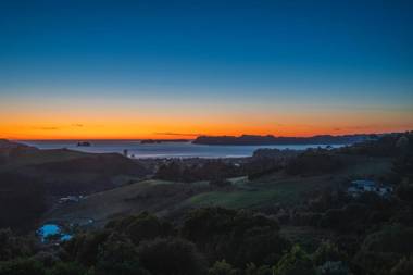 Bayview Valley Lodge Bed & Breakfast