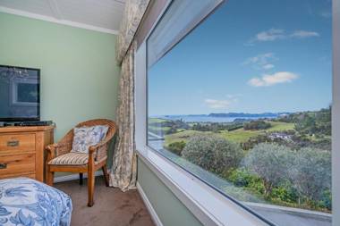 Bayview Valley Lodge Bed & Breakfast