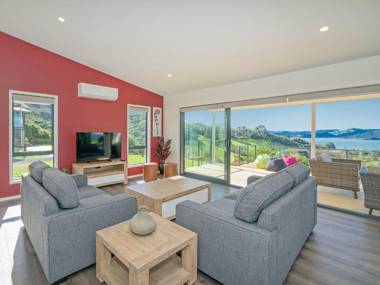 Peace and Paradise - Whitianga Holiday Home