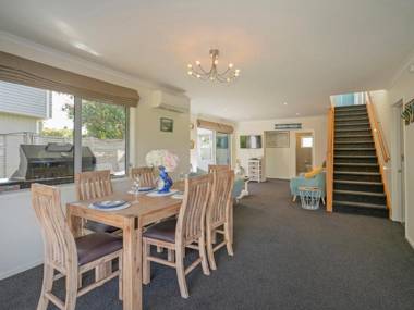 Beach on Buffalo - Whitianga Holiday Home