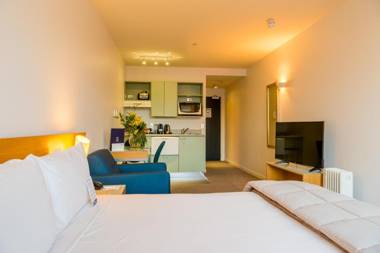 Astelia Apartment Hotel