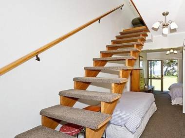 Beachside at Snells - Snells Beach Holiday Apartment