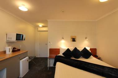 BK's Magnolia Motor Lodge