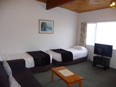 Coachman's Lodge Motel