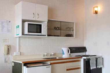 Coachman's Lodge Motel