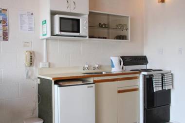 Coachman's Lodge Motel