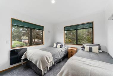Heperi Haven - Waikanae Beach Holiday Home