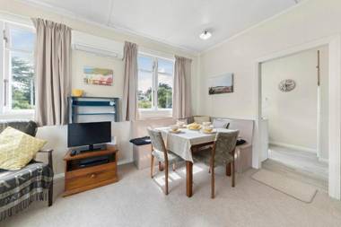 The Beach House - Kapiti Coast Holiday Home