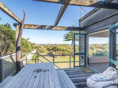 Beachfront Getaway - Waikanae Beach Holiday Home