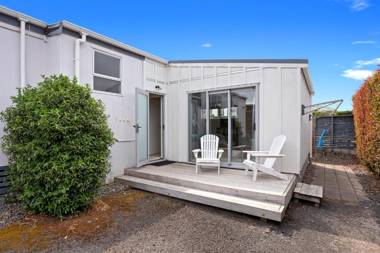 Shell Cottage - Waihi Beach Holiday Home