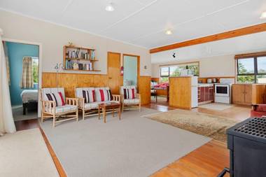 Waihi Bliss - Waihi Beach Bach