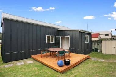 Clara's Togs and Towels - Waihi Accommodation - Bachcare NZ