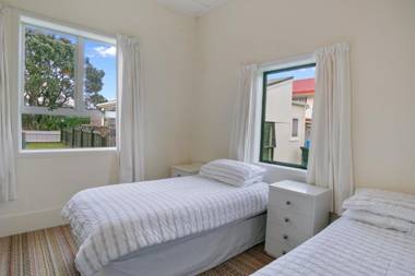Clara's Togs and Towels - Waihi Accommodation - Bachcare NZ