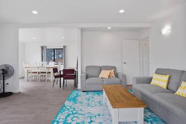 A Wave From It All - Waihi Beach Holiday Home