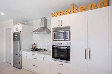 The Weekend Bach - Waihi Beach Holiday Home