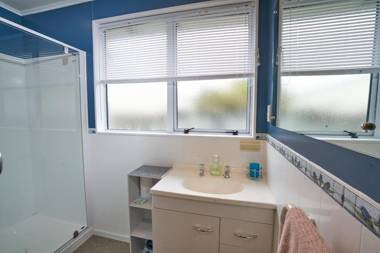 Accommodation Fiordland -The Three Bedroom House at 226A Milford Road