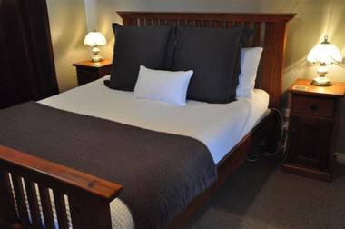 Blue Thistle Cottages