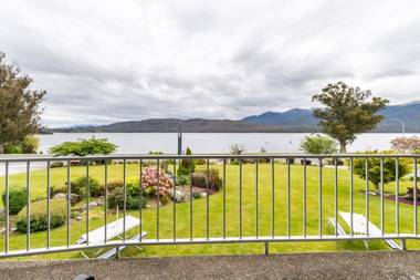 Lakeside Motel & Apartments