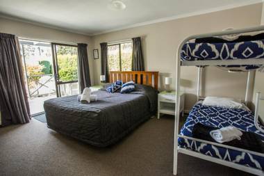 Fiordland Great Views Holiday Park