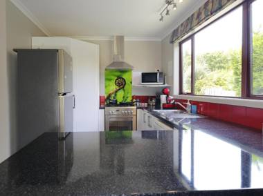 Mokonui Cottage - Te Anau Holiday Home