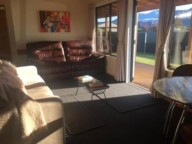 Te Anau Cottage on Govan