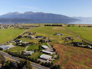 Bob & Maxines Backpackers