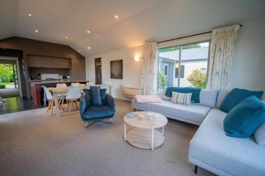 Southland Sounds - Te Anau Holiday Home