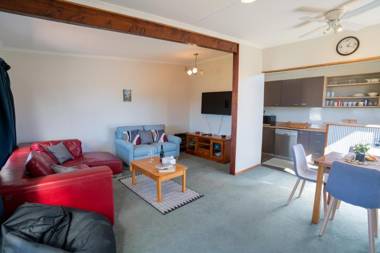 Dee's on Bligh - Te Anau Holiday Home