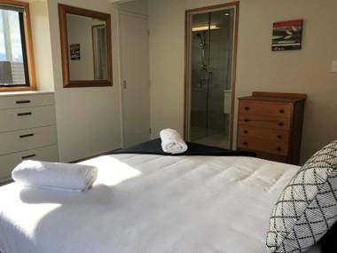 Acacia Sunrise - Taupo