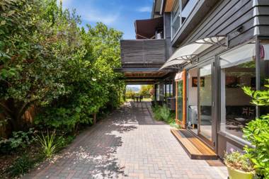 Acacia Bay Retreat - Acacia Bay Holiday Home