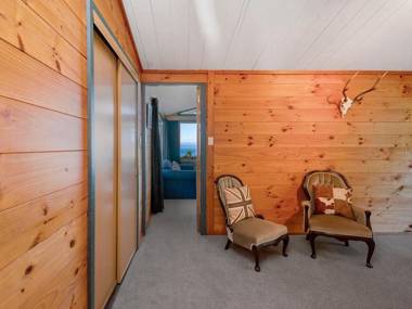 Heights Haven - Acacia Bay Holiday Home