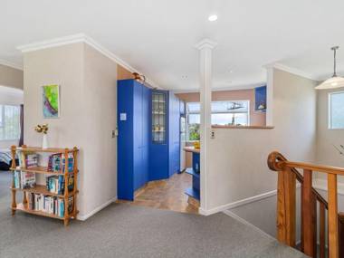 Family at Wharewaka - Wharewaka Holiday Home