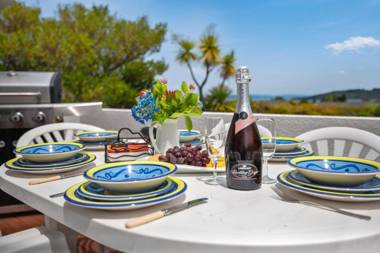 The White House - Taupo Holiday Home