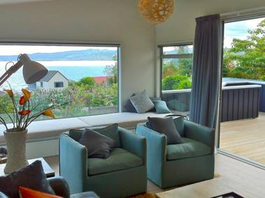 Lakeview House - Taupo Holiday Home