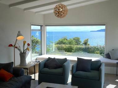 Lakeview House - Taupo Holiday Home