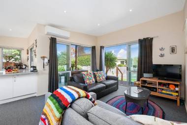 Tranquil Tauhara - Taupo Central Holiday Home