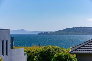 Lakehaven - Lake Taupo Holiday Home