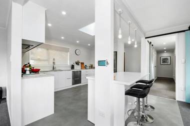 Relax at Richmond Heights