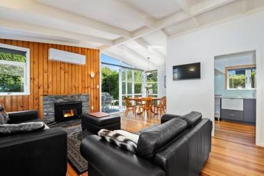 Huia Street Haven - Taupo Holiday Home