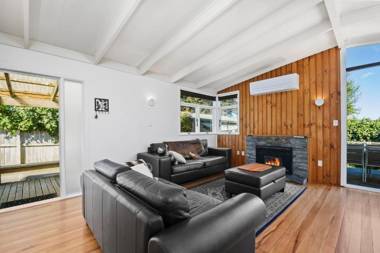 Huia Street Haven - Taupo Holiday Home