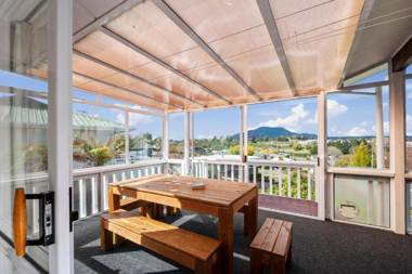 Woodward Lodge - Taupo Holiday Home