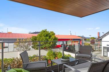 The Lake Life - Taupo Central Holiday Apartment