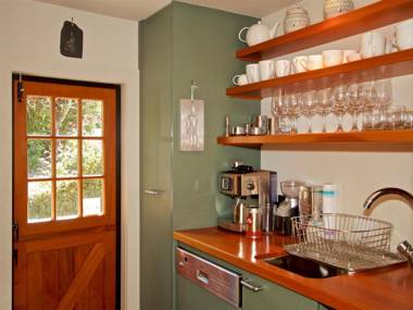 Kauawhi Lodge - Acacia Bay Holiday Home