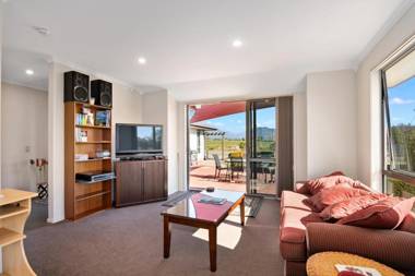 Paradise in Pohara - Pohara Beach Holiday Home