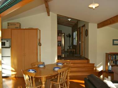 Crows Nest - Tata Beach Holiday Home