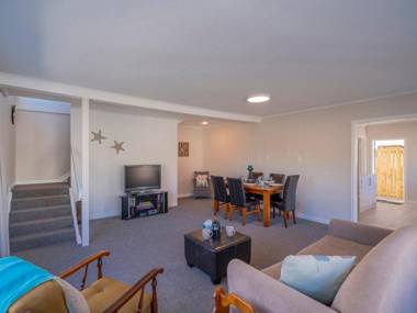 Town Centre Treat - Tairua Holiday Home
